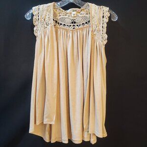 I'm in love with Derek Sleeveless Lace Top Cream Vintage